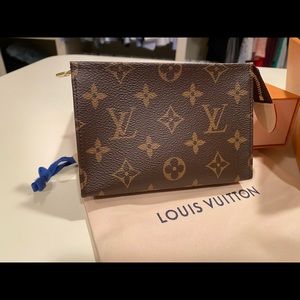 Louis Vuitton Toiletry 15 Brand New Authentic